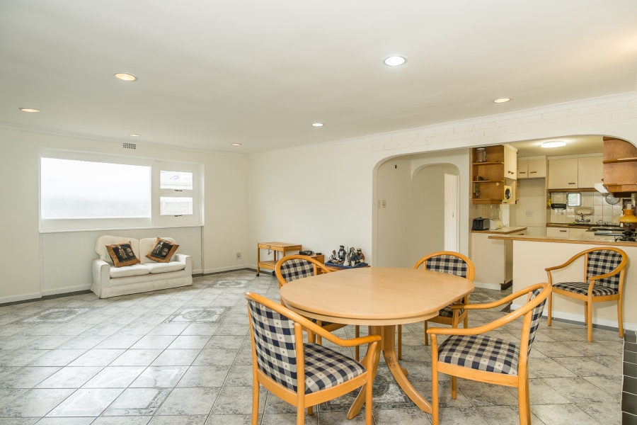 6 Bedroom Property for Sale in Kommetjie Western Cape